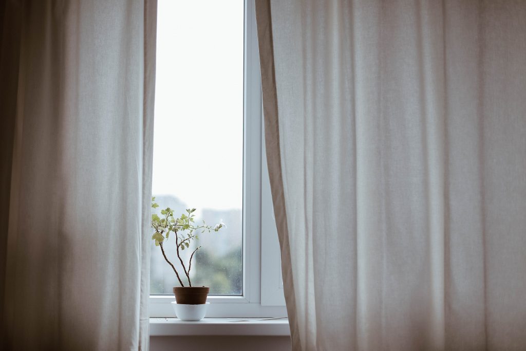 Choosing the Curtains or Blinds for Your Space, , apartments winnipeg, winnipeg apartments, finding an apartment in winnipeg, apartment living, downtown living, apartment lifestyle, downtown winnipeg apartments, downtown lifestyle, downtown living, living in downtown winnipeg, living in downtown winnipeg apartments